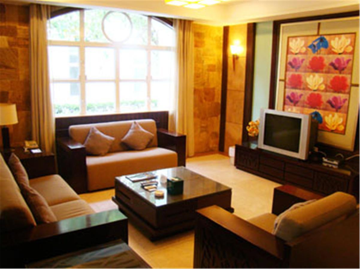 פושאן Clifford Golden Lake Hotel מראה חיצוני תמונה