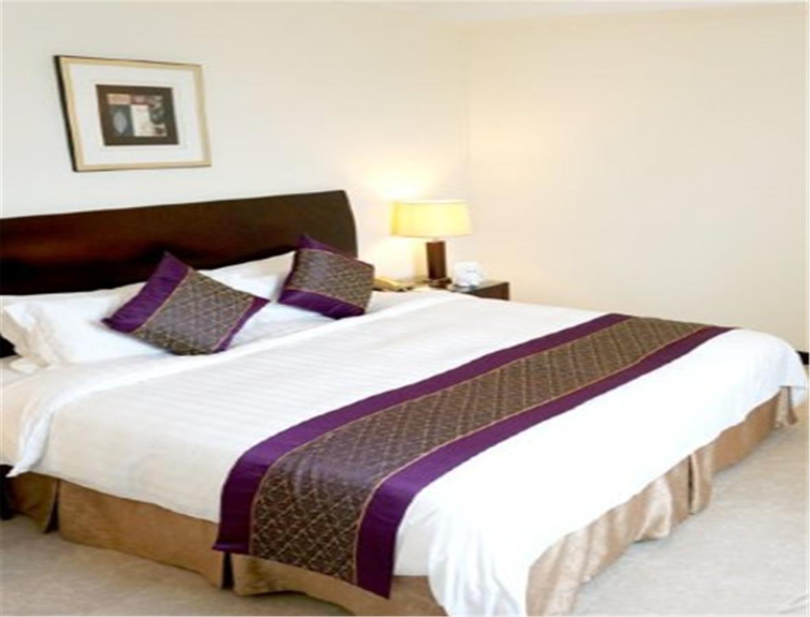 פושאן Clifford Golden Lake Hotel מראה חיצוני תמונה