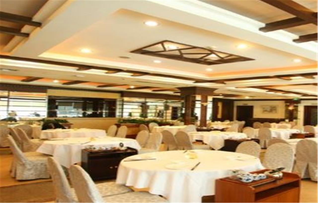 פושאן Clifford Golden Lake Hotel מראה חיצוני תמונה