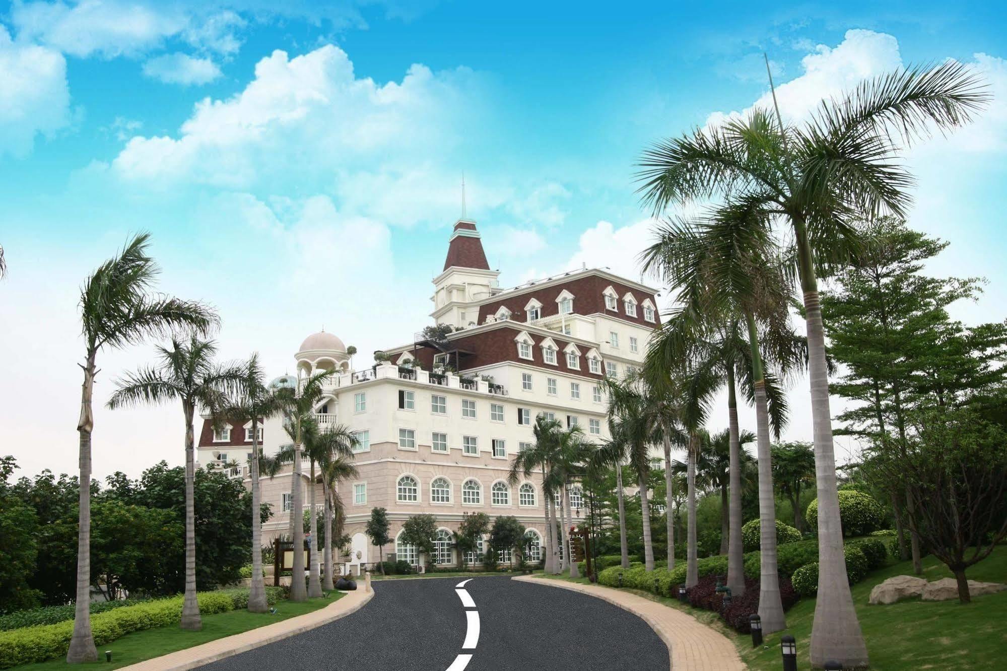 פושאן Clifford Golden Lake Hotel מראה חיצוני תמונה