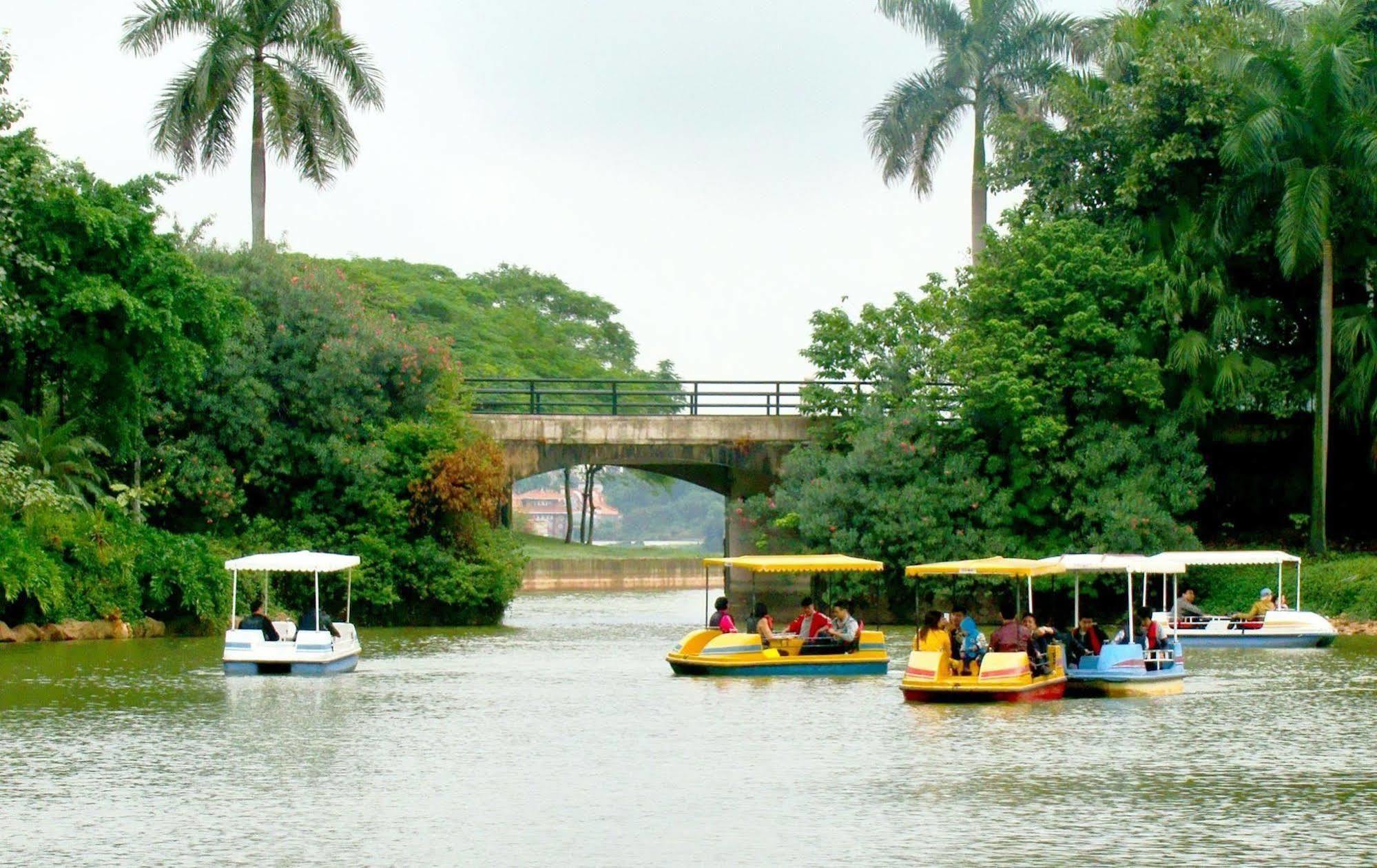 פושאן Clifford Golden Lake Hotel מראה חיצוני תמונה